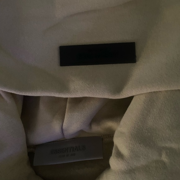 NWT ESSENTIALS FEAR OF GOD HOODIE - Picture 4 of 7